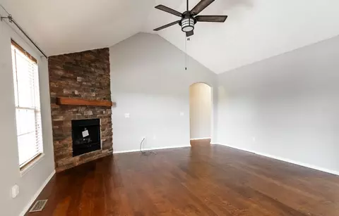 4461 N Branavy Ave, Springfield, MO 65803 photo 7