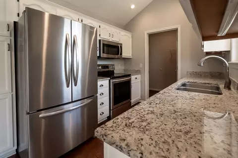 4461 N Branavy Ave, Springfield, MO 65803 photo 10