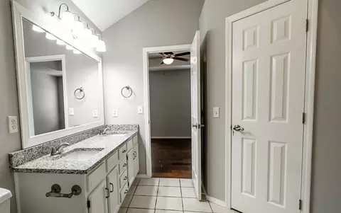 4461 N Branavy Ave, Springfield, MO 65803 photo 17