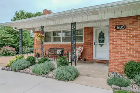 509 E Bedford St, Marshfield, MO 65706 photo 5