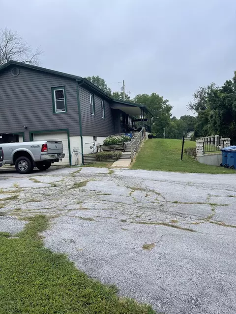 604 S 1st St, Ozark, MO 65721 photo 8