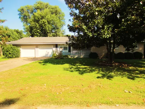 677 W Westview St, Springfield, MO 65807 photo 1