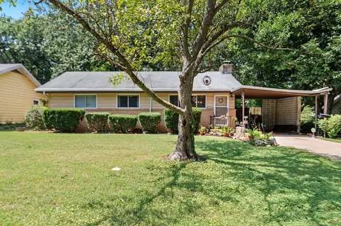 1909 S Fort Ave, Springfield, MO 65807 photo 2