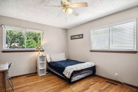 1909 S Fort Ave, Springfield, MO 65807 photo 12