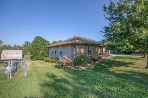 706 N 37th St, Nixa, MO 65714 photo 2