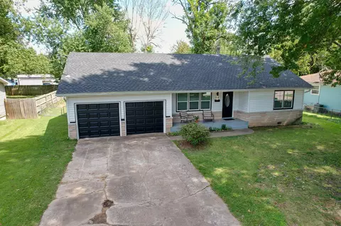 516 S Belcrest Ave, Springfield, MO 65802 photo 2