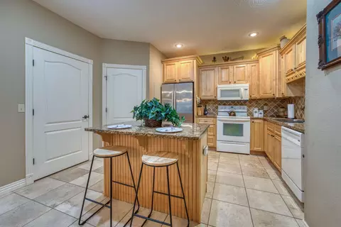 2401 W Deerbrooke Trl, Ozark, MO 65721 photo 7