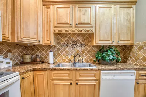2401 W Deerbrooke Trl, Ozark, MO 65721 photo 10