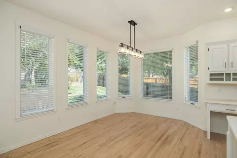 943 S Carriage Ave, Springfield, MO 65809 photo 14