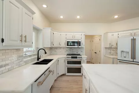 943 S Carriage Ave, Springfield, MO 65809 photo 10
