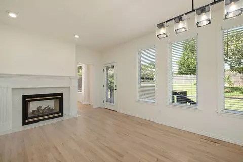 943 S Carriage Ave, Springfield, MO 65809 photo 15