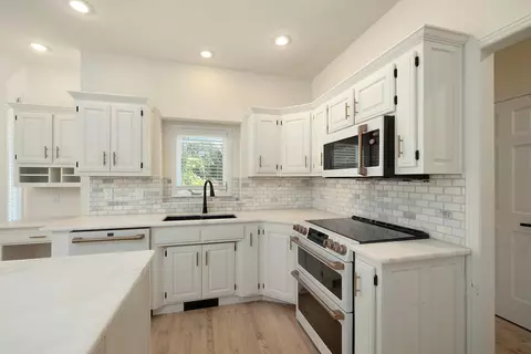 943 S Carriage Ave, Springfield, MO 65809 photo 11