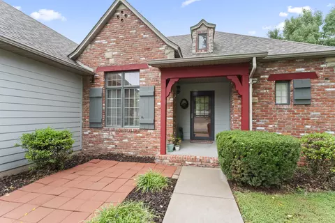 803 E Spring Dr, Ozark, MO 65721 photo 2