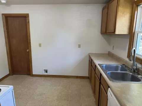 2001 W Thoman St, Springfield, MO 65803 photo 6
