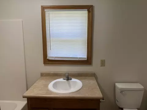 2001 W Thoman St, Springfield, MO 65803 photo 10