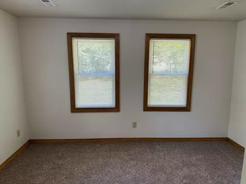 2001 W Thoman St, Springfield, MO 65803 photo 12