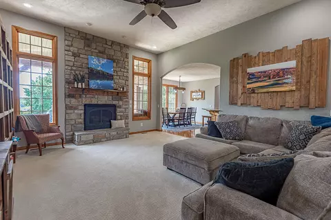 6172 S Riverbend Rd, Springfield, MO 65810 photo 5