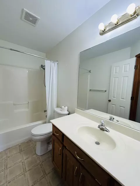 200 Kingsley Dr, Monett, MO 65708 photo 7