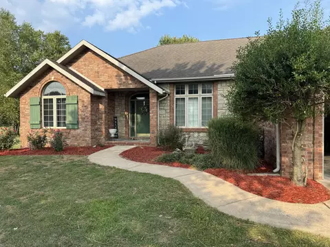 111 N Bessie Dr, Ozark, MO 65721 photo 2