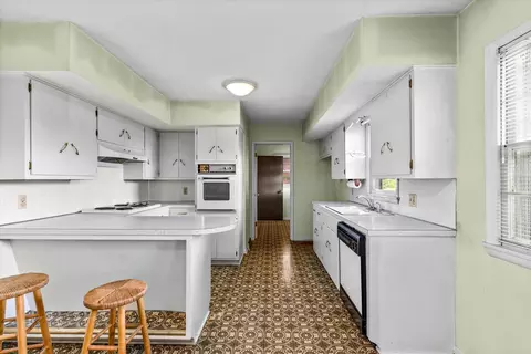 742 N Burton Ave, Springfield, MO 65802 photo 8