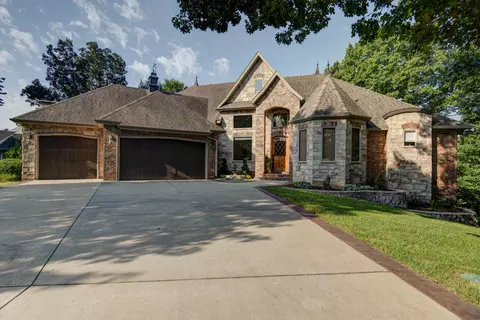 725 S Hickory Ter, Springfield, MO 65809 photo 1