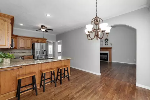 818 E Canterbury St, Springfield, MO 65810 photo 16