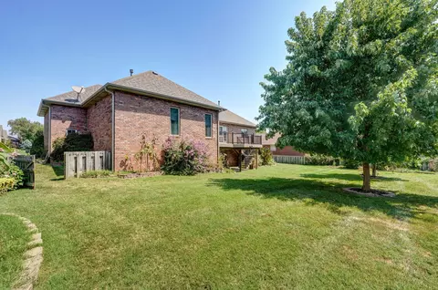 818 E Canterbury St, Springfield, MO 65810 photo 40