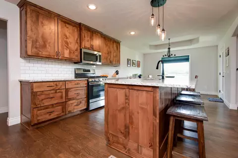1003 E Tipperary Ct, Nixa, MO 65714 photo 4