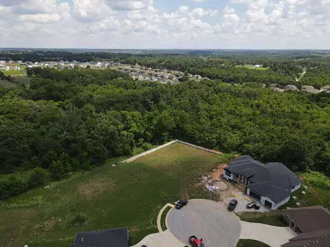 1006 E Tipperary Ct, Nixa, MO 65714 photo 2