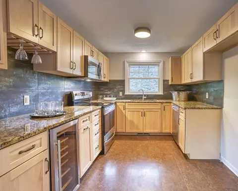 2408 E Bancroft St, Springfield, MO 65804 photo 7