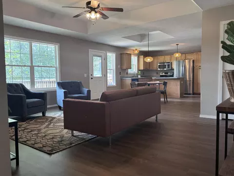 3842 W Creekside Ct, Springfield, MO 65802 photo 4