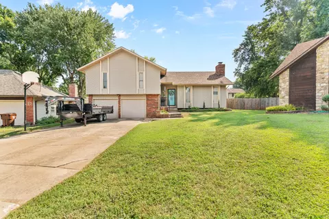 1436 W Riverside St, Springfield, MO 65807 photo 1