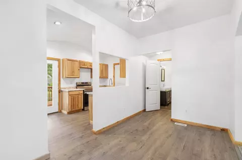 1221 W Thoman St, Springfield, MO 65803 photo 11
