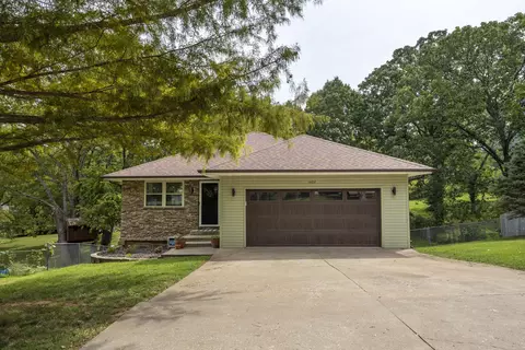 1402 S 11th St, Ozark, MO 65721 photo 3