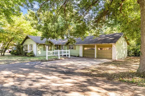 2368 E Seminole St, Springfield, MO 65804 photo 1