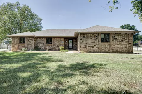 915 Katrina Dr, Nixa, MO 65714 photo 2