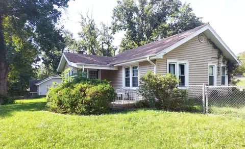 5720 Maxwell Rd, Saint Joseph, MO 64505 photo 2