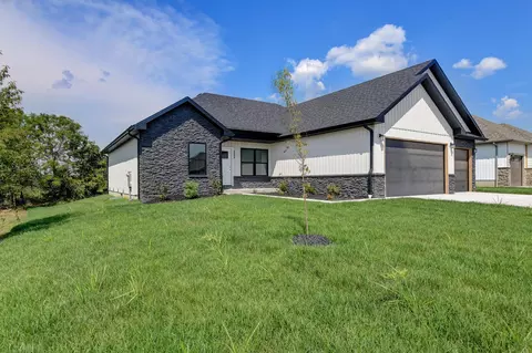 2209 W Mason Pl, Ozark, MO 65721 photo 2