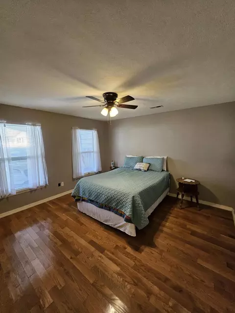 1002 E Bond St, Monett, MO 65708 photo 17