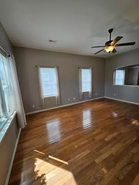 1002 E Bond St, Monett, MO 65708 photo 2