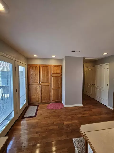 1002 E Bond St, Monett, MO 65708 photo 8