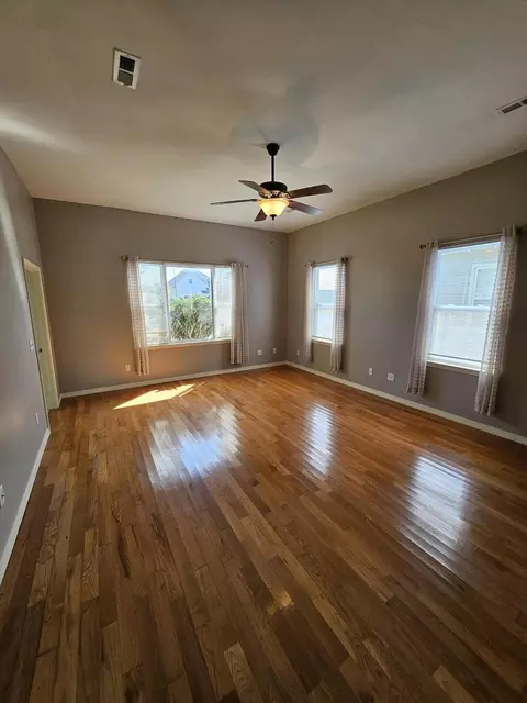 1002 E Bond St, Monett, MO 65708 photo 3