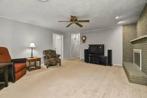 2380 E Wayland St, Springfield, MO 65804 photo 10