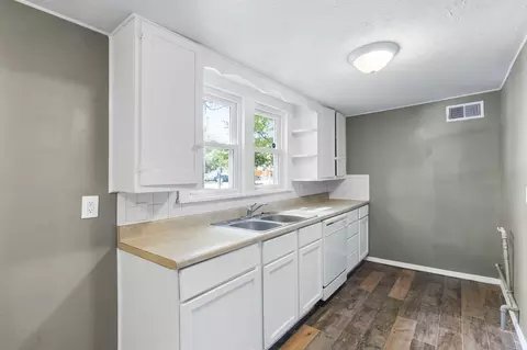 2074 N Lexington Ave, Springfield, MO 65803 photo 9