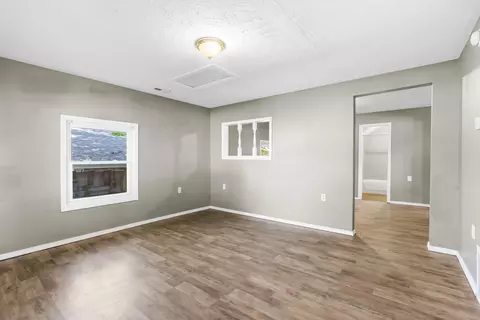 2074 N Lexington Ave, Springfield, MO 65803 photo 2