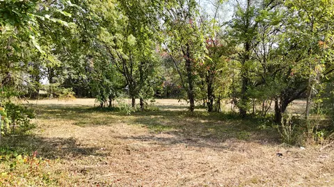 000 E Lindon St, Bolivar, MO 65613