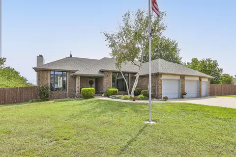 2020 N Equestrian Ln, Nixa, MO 65714 photo 1