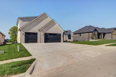 4433 E Hidden Oak St, Springfield, MO 65802 photo 3