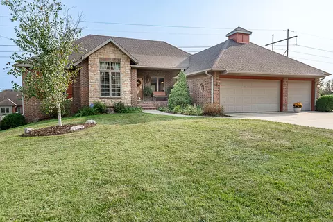 3766 E Fox Grape Rd, Springfield, MO 65809 photo 4
