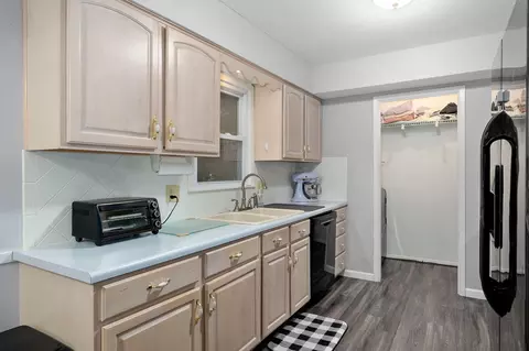 2455 S Virginia Ave, Springfield, MO 65807 photo 10